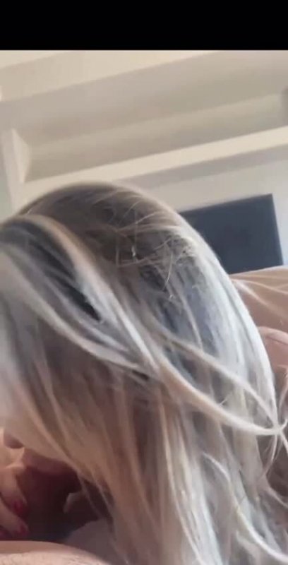 stripper blowjob mobile video