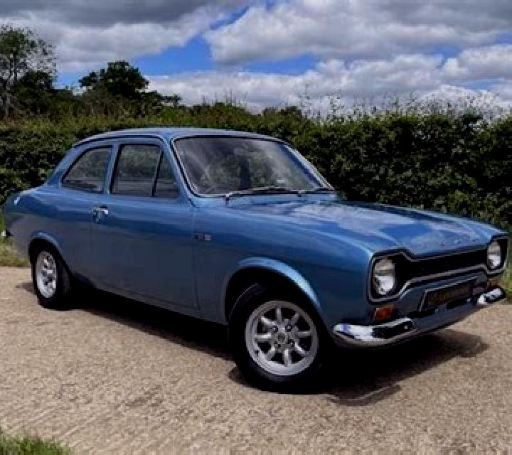 Phekran Kong model portrait